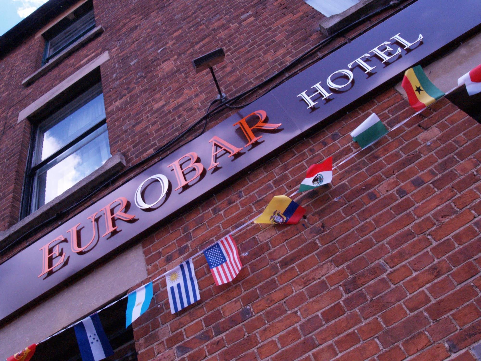 Eurobar & Hotel Оксфорд Экстерьер фото
